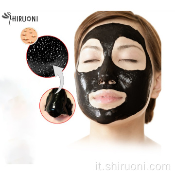 Rimuovi la maschera per il viso al carbone come punti neri